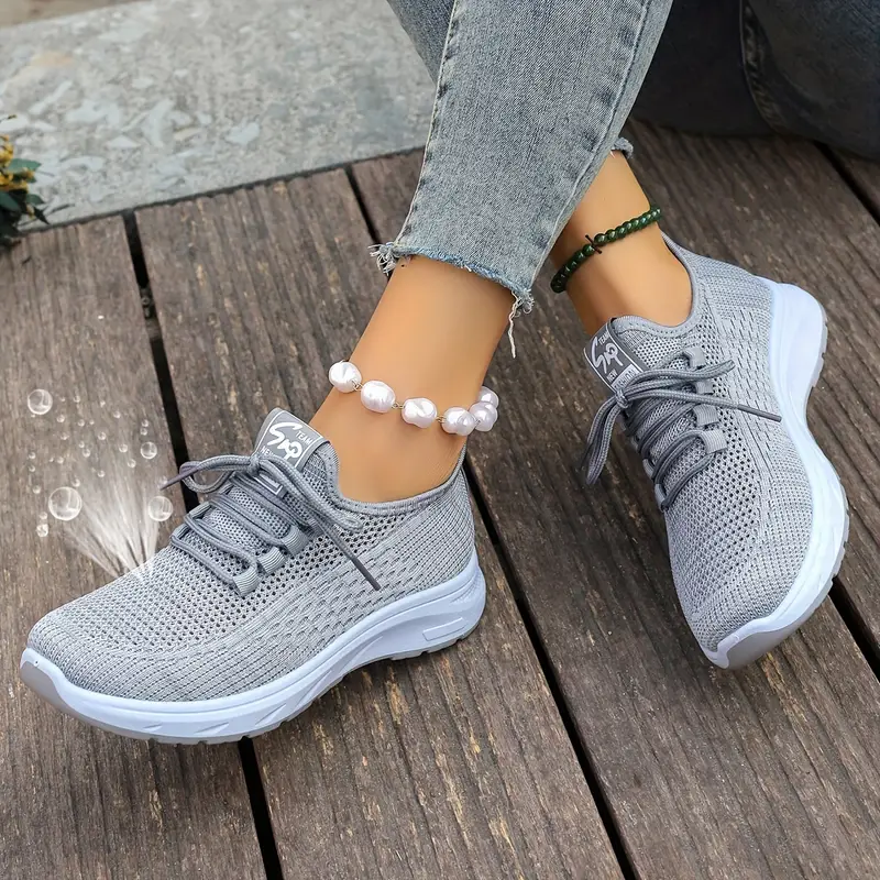 Emma Trendiga sneakers i mesh för utomhusbruk